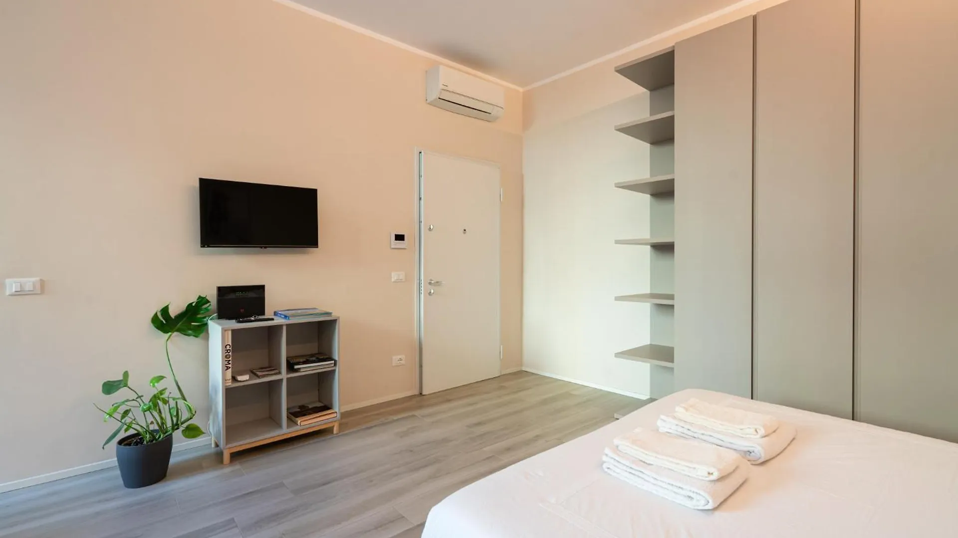 Palazzo Marsili Serenity Болонья 0*,  Италия